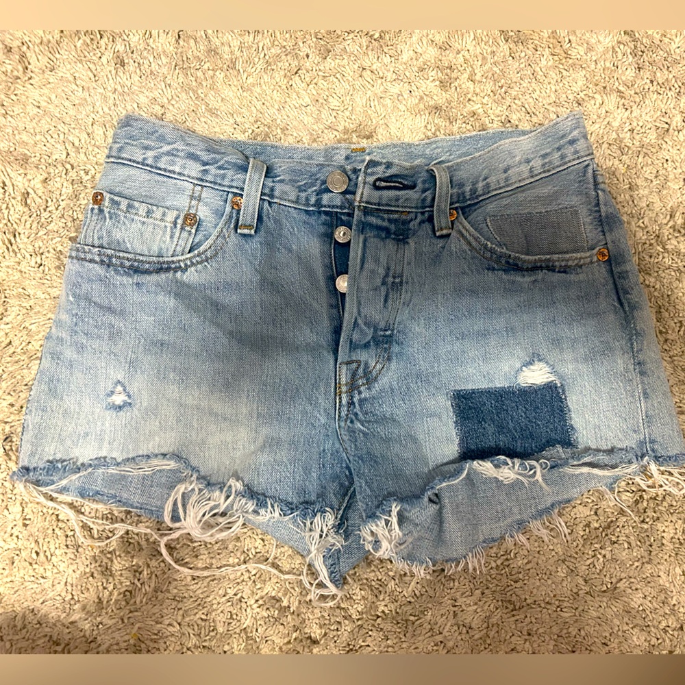 SOLD Levi’s 501 Jean Shorts